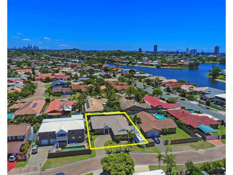 36 Pintail Cres, Burleigh Waters QLD 4220