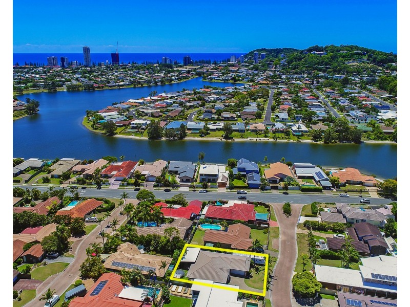 36 Pintail Cres, Burleigh Waters QLD 4220