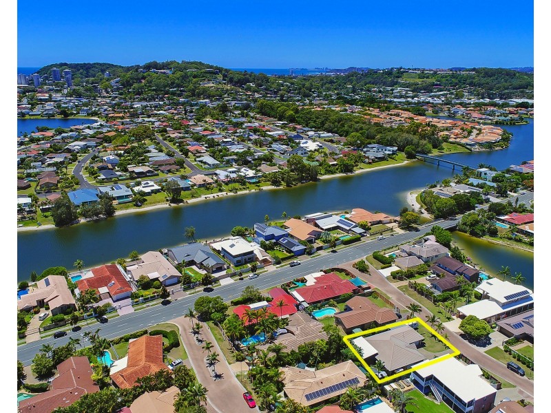 36 Pintail Cres, Burleigh Waters QLD 4220