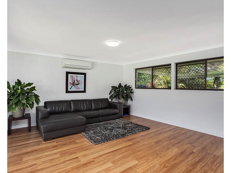 158 Acanthus Ave, Burleigh Waters QLD 4220