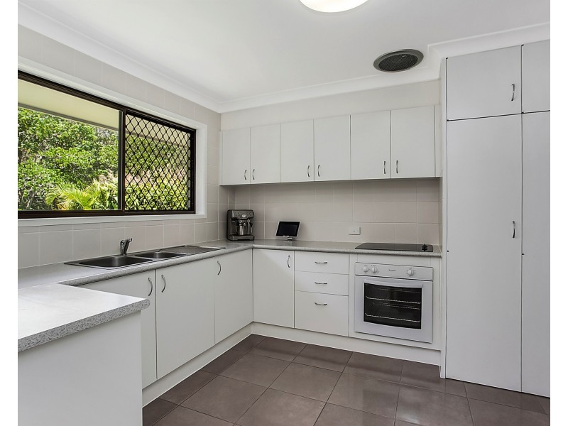 158 Acanthus Ave, Burleigh Waters QLD 4220