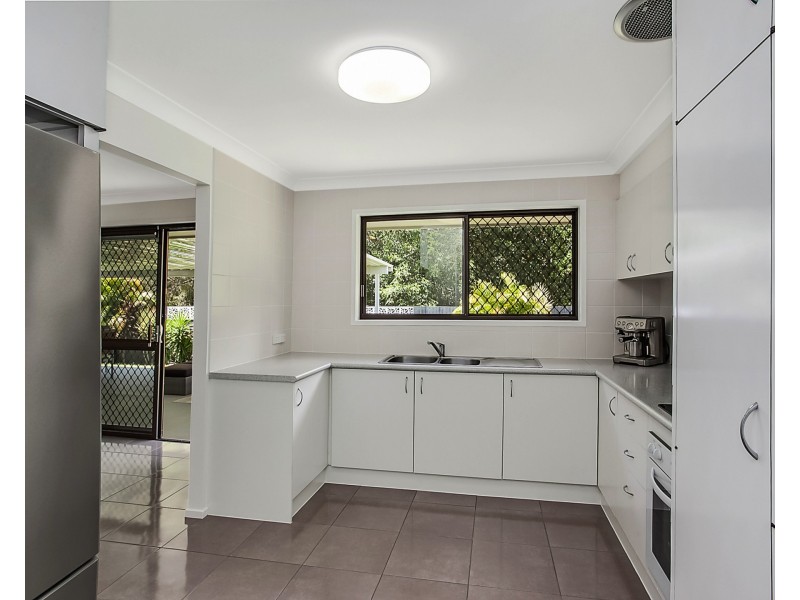 158 Acanthus Ave, Burleigh Waters QLD 4220