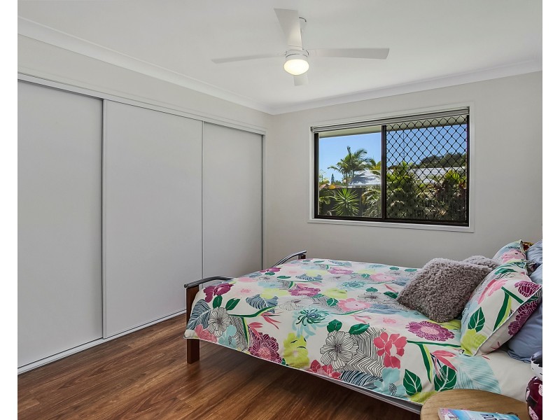 158 Acanthus Ave, Burleigh Waters QLD 4220