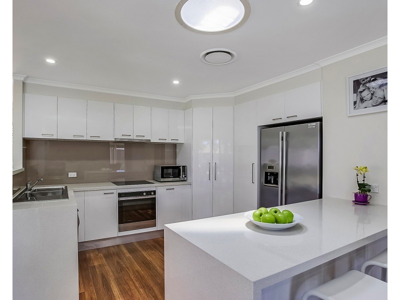 7 Yodelay St, Varsity Lakes QLD 4227