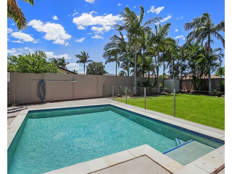 7 Yodelay St, Varsity Lakes QLD 4227