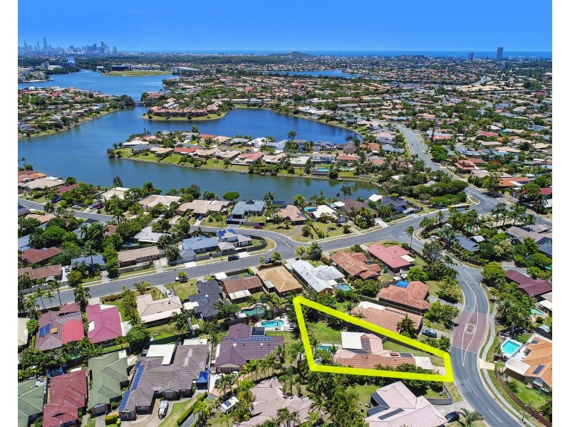 7 Yodelay St, Varsity Lakes QLD 4227