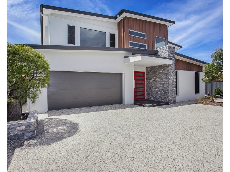 22B Seahawk Crescent, Burleigh Waters QLD 4220
