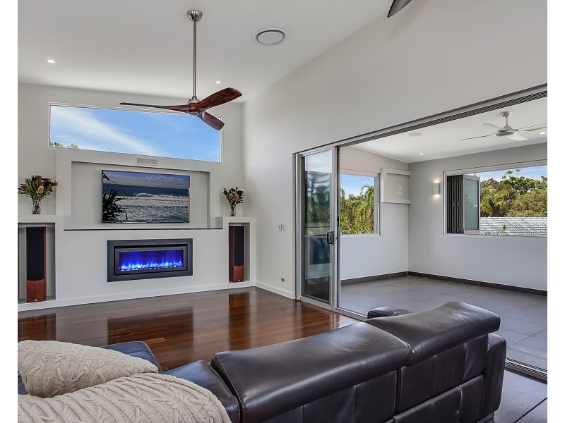 22B Seahawk Crescent, Burleigh Waters QLD 4220