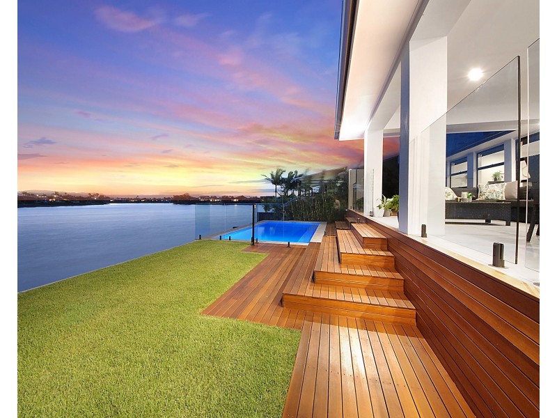 76 Burleigh Street, Burleigh Waters QLD 4220