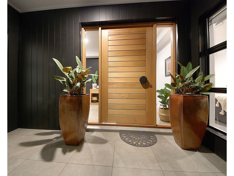 76 Burleigh Street, Burleigh Waters QLD 4220