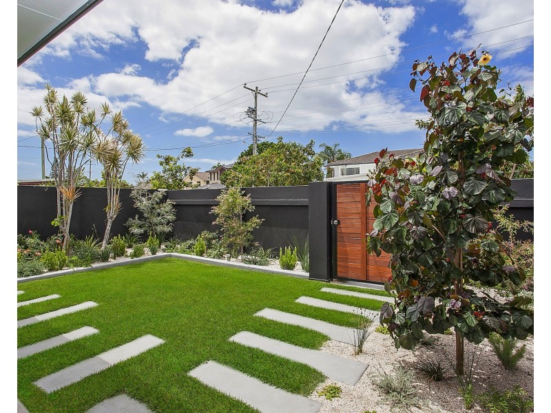 76 Burleigh Street, Burleigh Waters QLD 4220