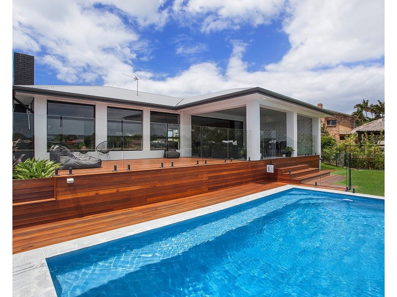 76 Burleigh Street, Burleigh Waters QLD 4220