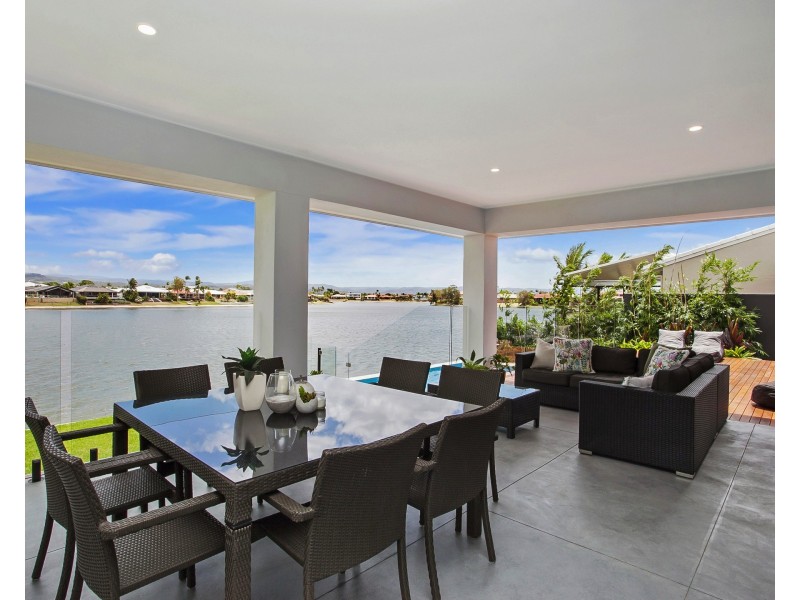 76 Burleigh Street, Burleigh Waters QLD 4220