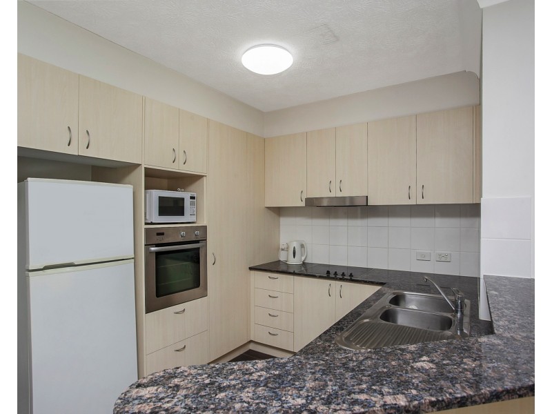 16/6 Fifth Avenue, Burleigh Heads QLD 4220