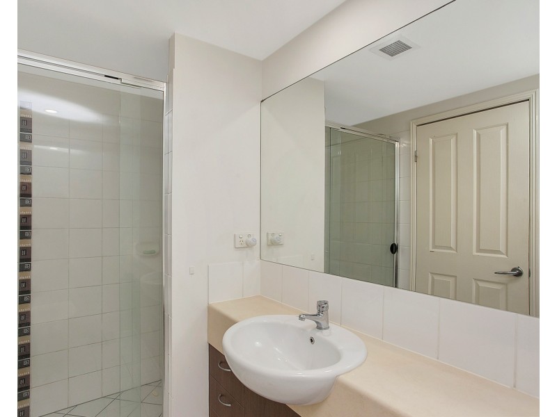 16/6 Fifth Avenue, Burleigh Heads QLD 4220