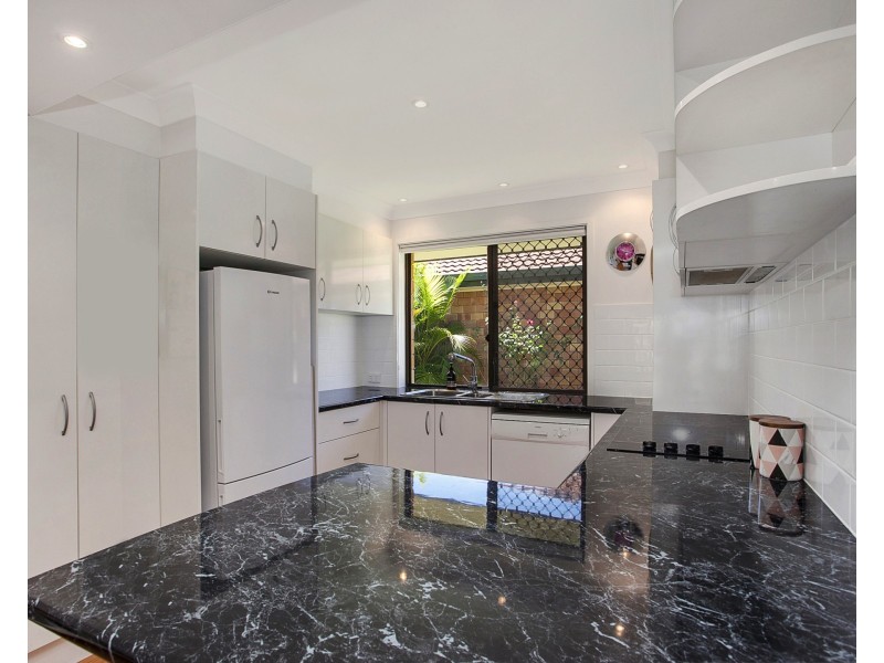 12/12 Landau Court, Miami QLD 4220