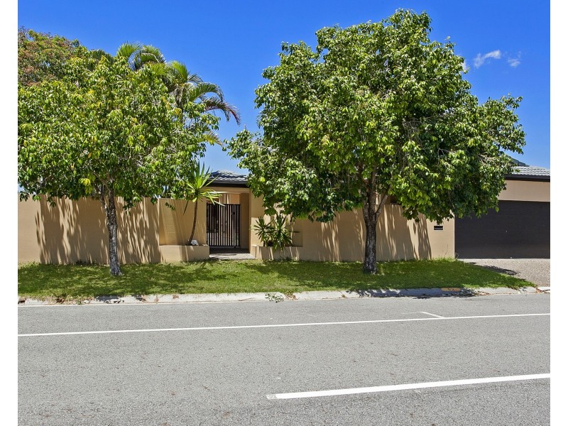 52 Honeyeater Dr, Burleigh Waters QLD 4220