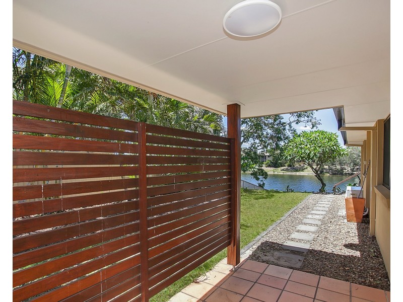 52 Honeyeater Dr, Burleigh Waters QLD 4220