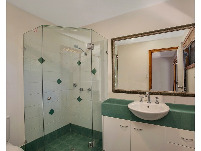 52 Honeyeater Dr, Burleigh Waters QLD 4220