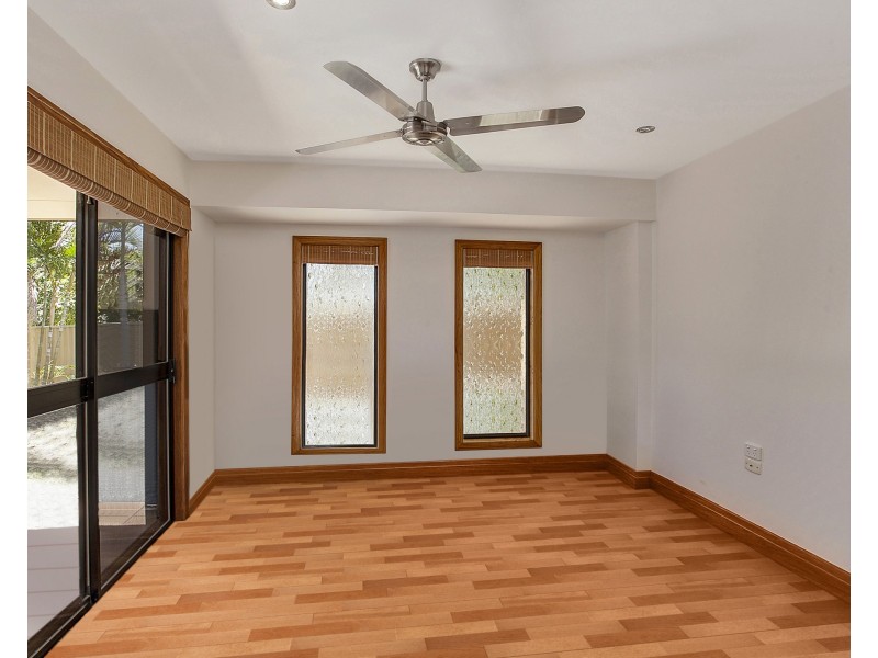 52 Honeyeater Dr, Burleigh Waters QLD 4220
