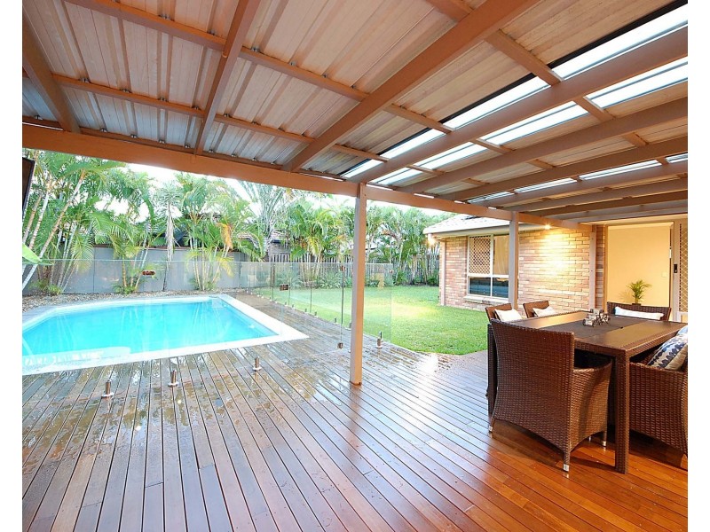 9 Thornleigh Crescent, Varsity Lakes QLD 4227