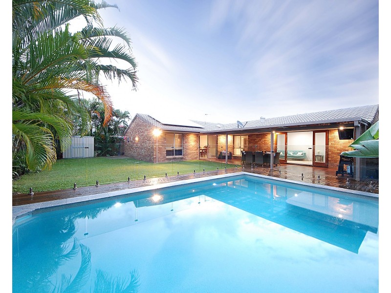 9 Thornleigh Crescent, Varsity Lakes QLD 4227