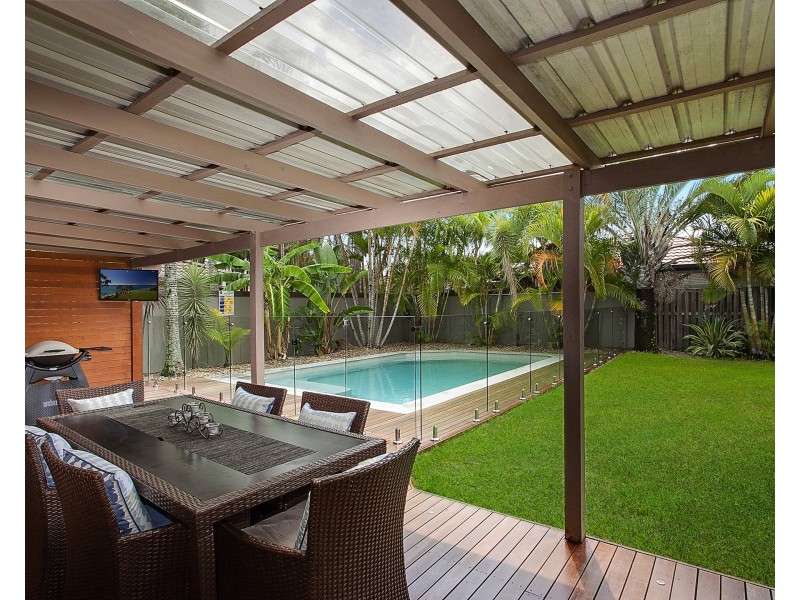 9 Thornleigh Crescent, Varsity Lakes QLD 4227