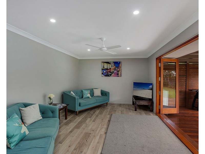 9 Thornleigh Crescent, Varsity Lakes QLD 4227