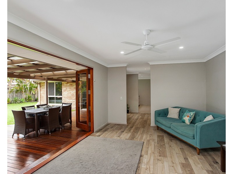 9 Thornleigh Crescent, Varsity Lakes QLD 4227