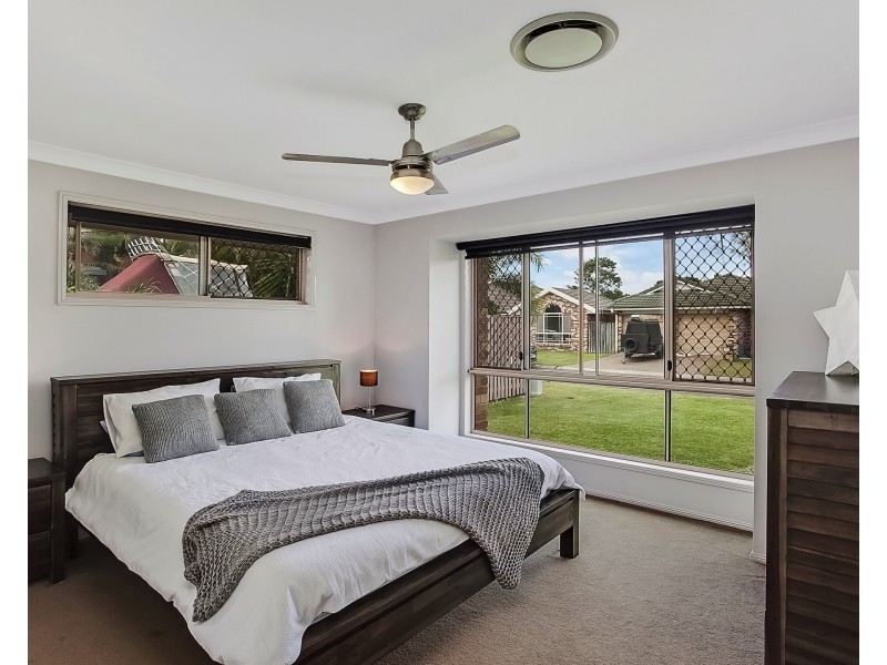 9 Thornleigh Crescent, Varsity Lakes QLD 4227