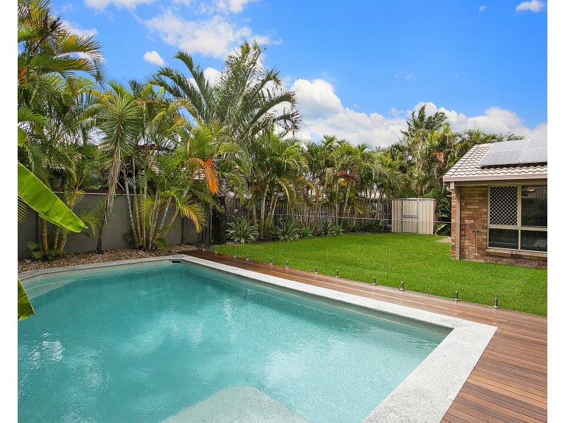9 Thornleigh Crescent, Varsity Lakes QLD 4227