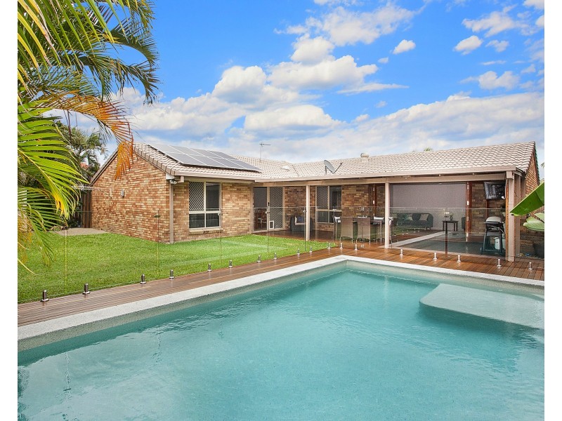 9 Thornleigh Crescent, Varsity Lakes QLD 4227