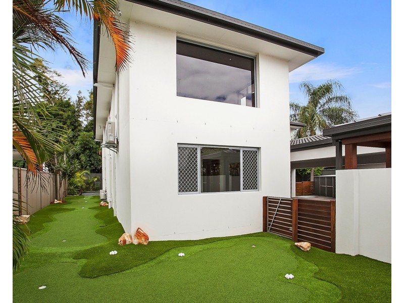 6 Seahawk Cres, Burleigh Waters QLD 4220