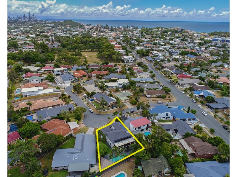 6 Seahawk Cres, Burleigh Waters QLD 4220