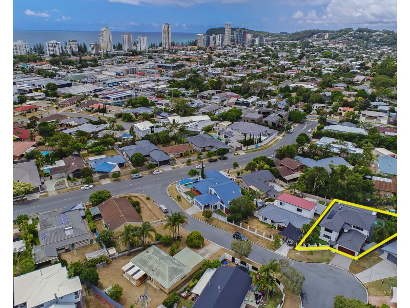 6 Seahawk Cres, Burleigh Waters QLD 4220