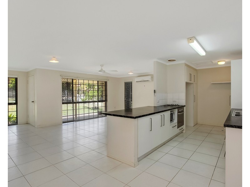 2/160 Bardon Avenue, Miami QLD 4220