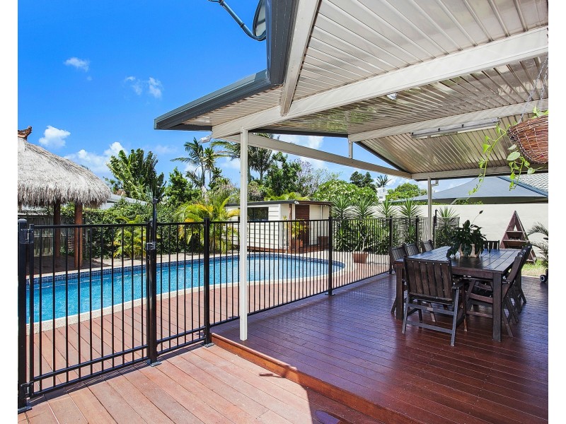 19 Lesley Avenue, Miami QLD 4220