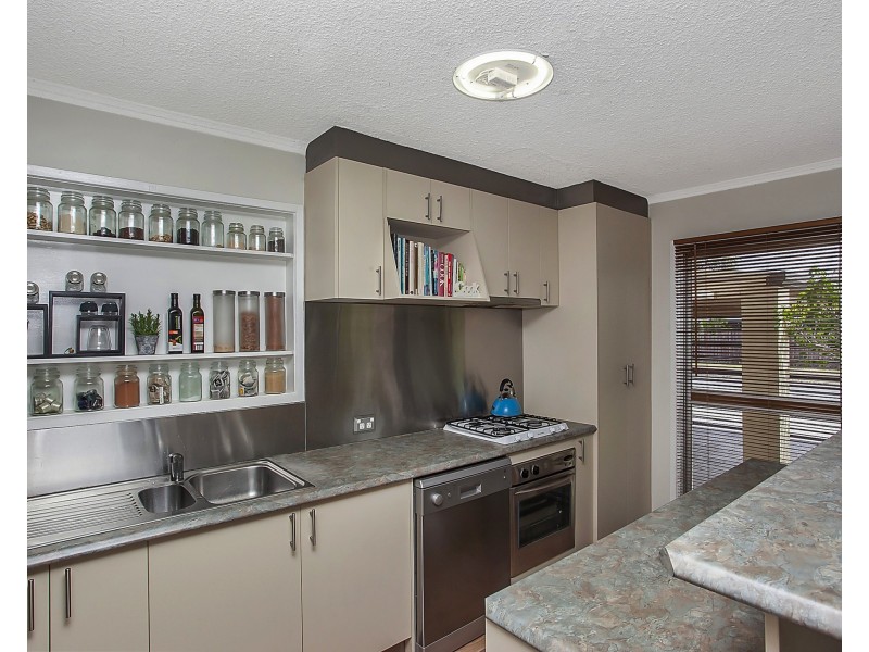 19 Lesley Avenue, Miami QLD 4220