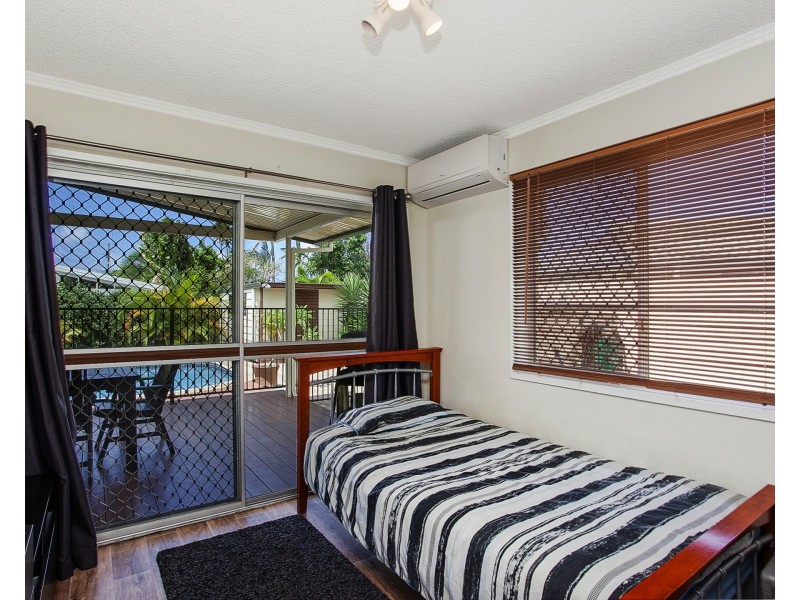 19 Lesley Avenue, Miami QLD 4220