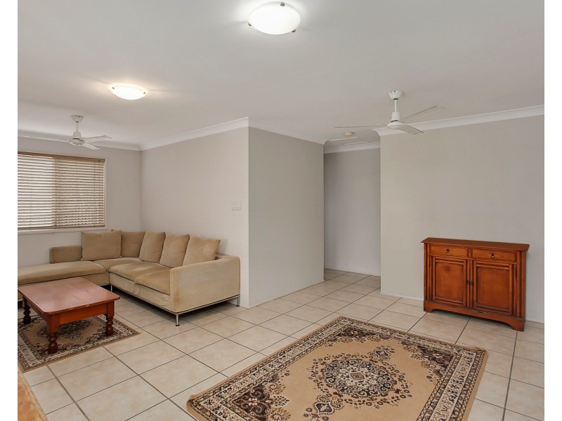 2/74 Galeen Dr, Burleigh Waters QLD 4220