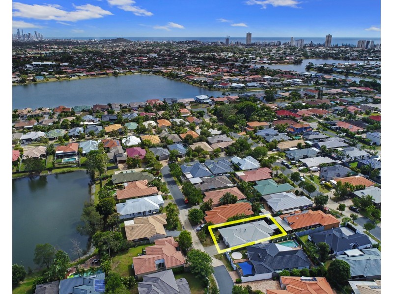 10 Gardendale Cres, Burleigh Waters QLD 4220
