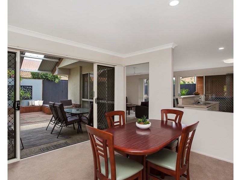 10 Gardendale Cres, Burleigh Waters QLD 4220