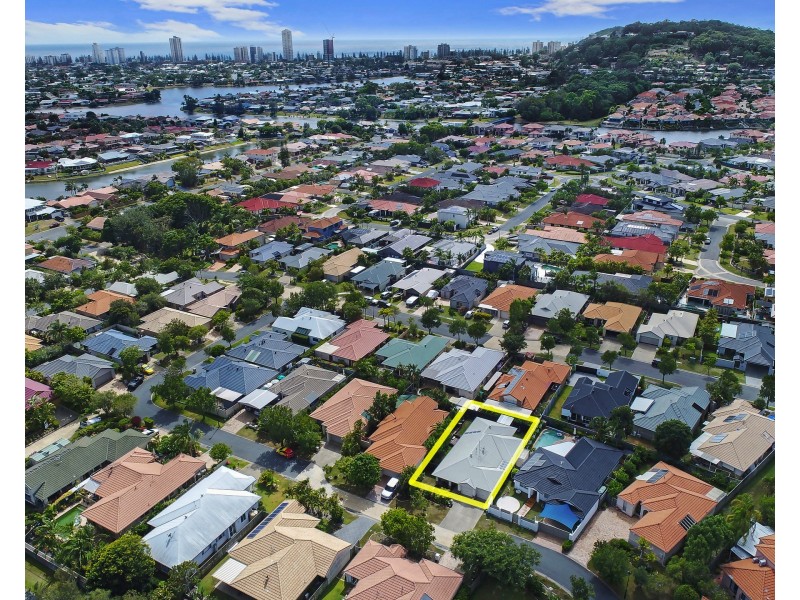 10 Gardendale Cres, Burleigh Waters QLD 4220