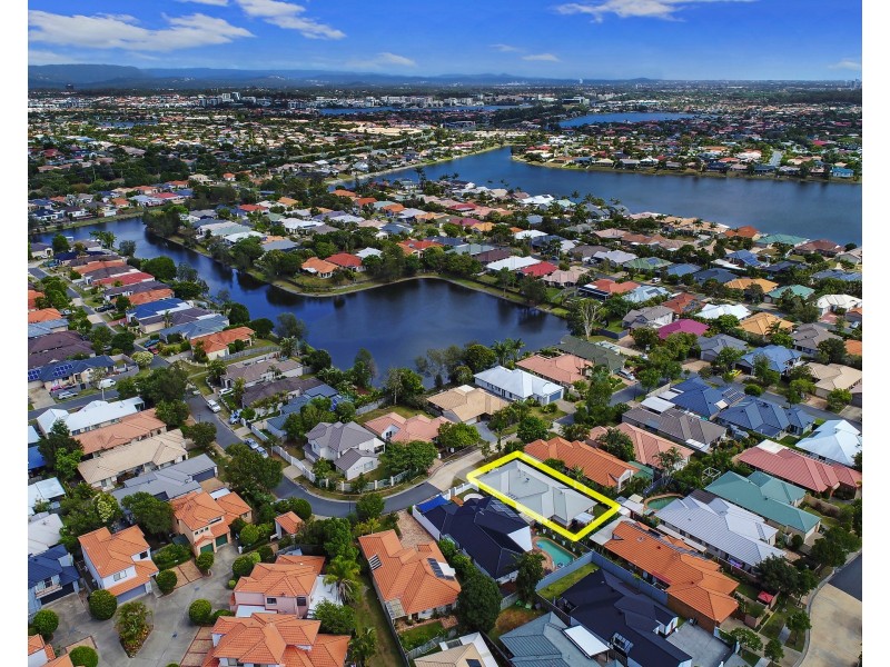 10 Gardendale Cres, Burleigh Waters QLD 4220