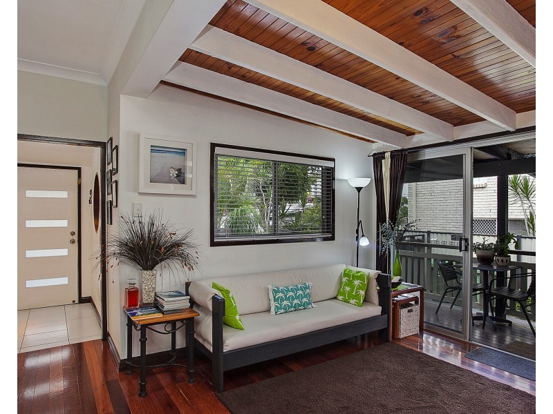 4 Anzac Parade, Burleigh Heads QLD 4220