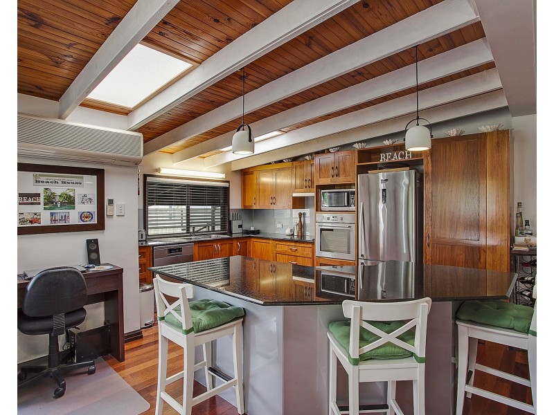 4 Anzac Parade, Burleigh Heads QLD 4220