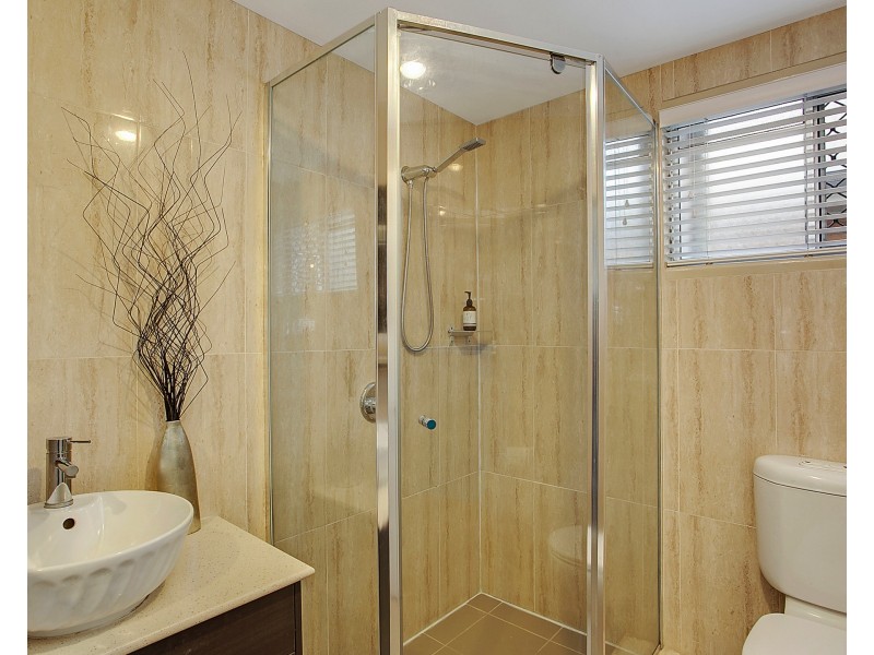 4 Anzac Parade, Burleigh Heads QLD 4220