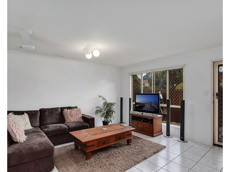 2/18 Bottlewood Ct, Burleigh Waters QLD 4220
