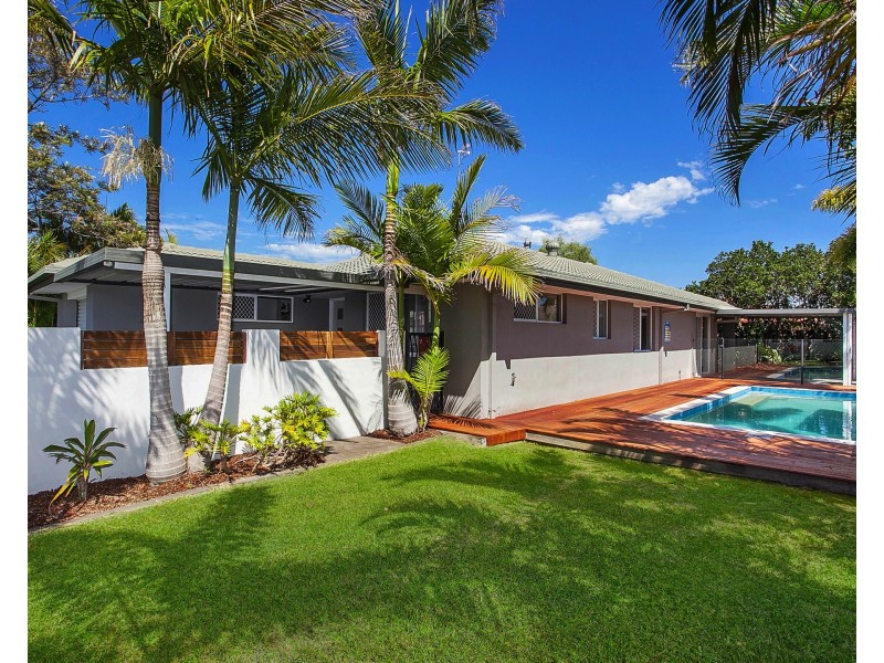 12 Nozomi St, Burleigh Waters QLD 4220