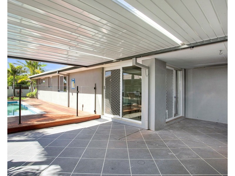 12 Nozomi St, Burleigh Waters QLD 4220